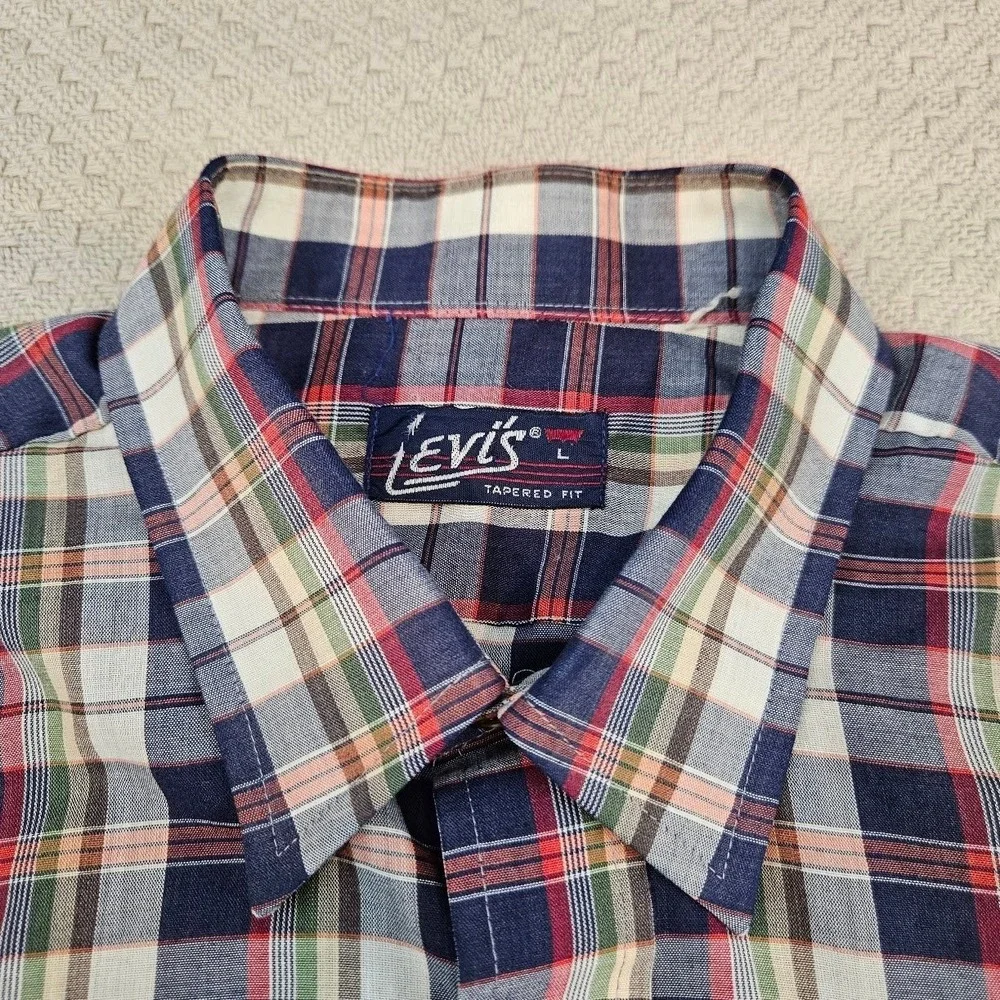 Levis Mens Plaid Short Sleeve Button Down Shirt Tapered Fit Navy Red Cream L